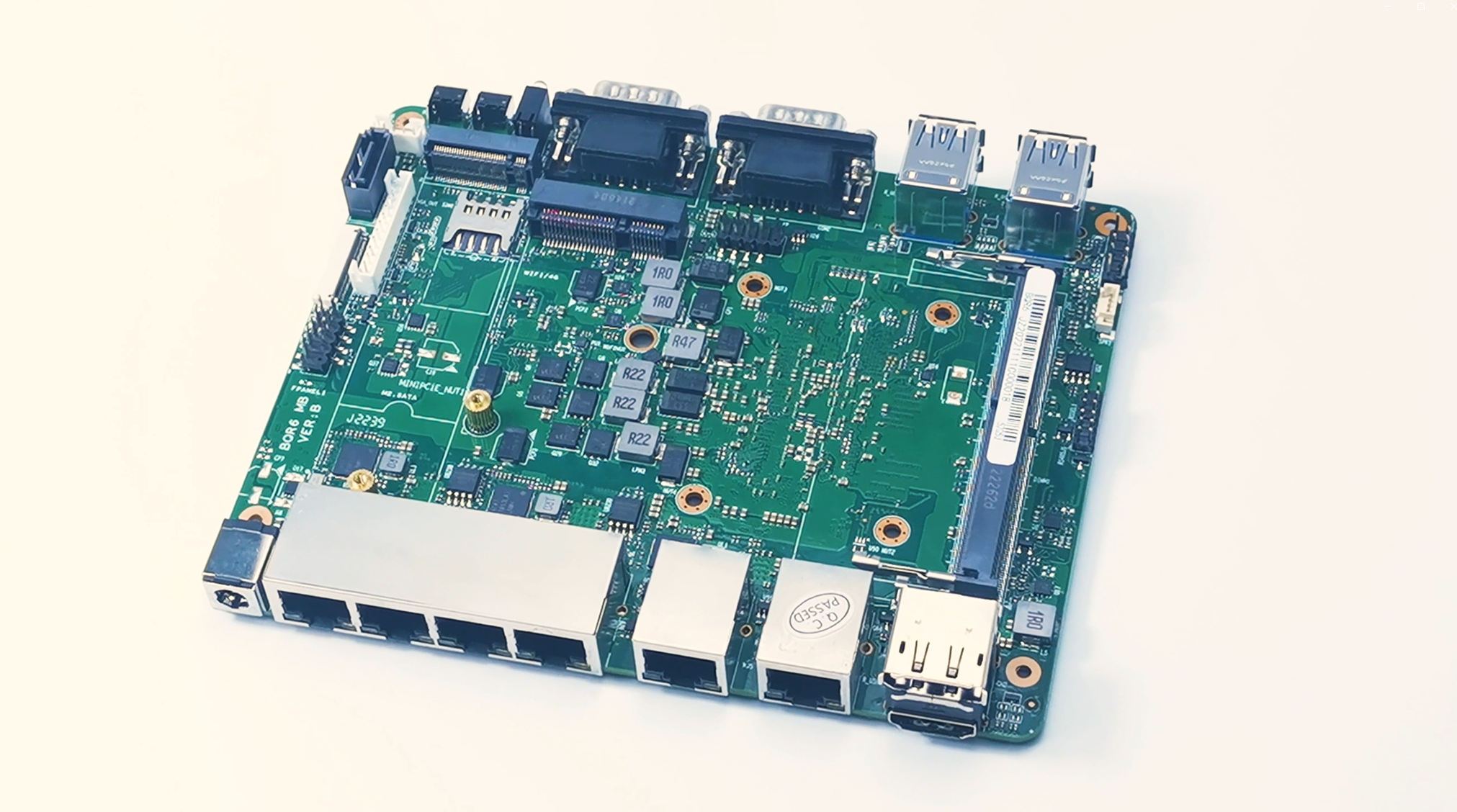 Amazon.co.jp: Skynew ファンレス ミニPC 静音 Celeron 5205U